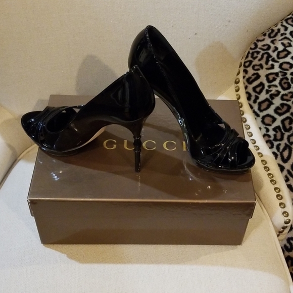 Gucci Black Vitello Vernice heels - Picture 2 of 8